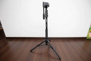 狭いスペースで動画撮影するときに便利な撮影機材『Velbon スタンド一脚』購入レビュー